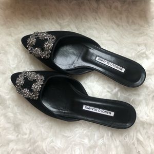 Manolo Blahnik Hangisi Flat Mules